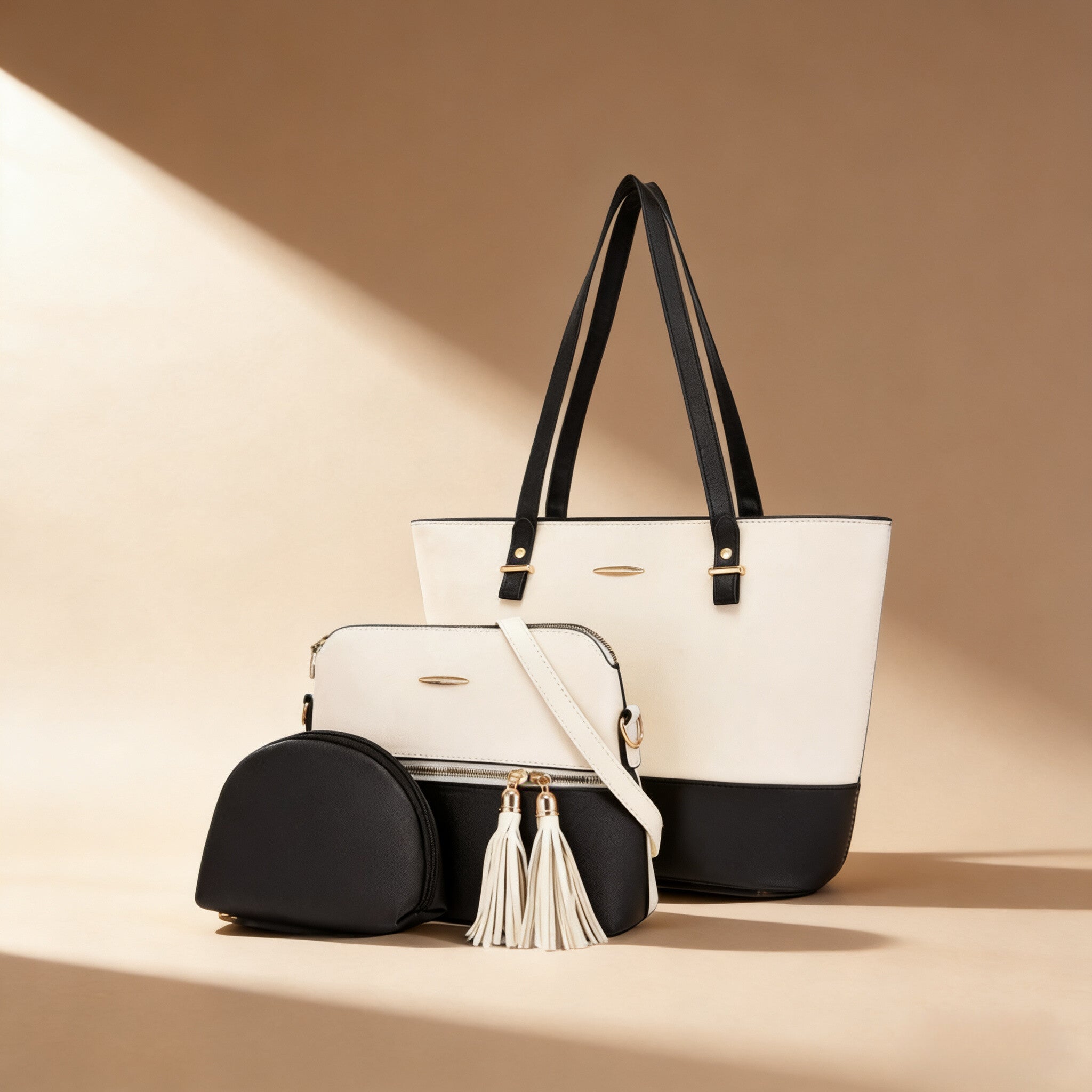 A Collection of Three Lightweight Luxury Women'S Bags, Including a Studded Tote And a Shoulder Crossbody Bag, Offering Ample Space Suitable for Commuting And Shopping in Various Settings